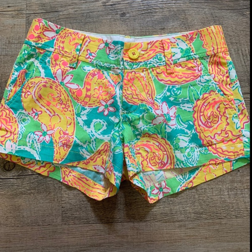 Lilly Pulitzer Walsh short - pop goes the lemur*